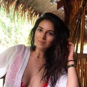 Meet your Posher, Kayla